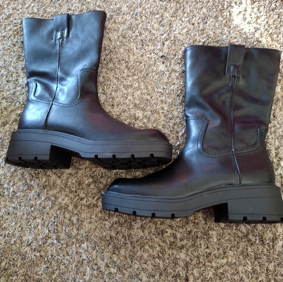 Women's Black Boots - Picture 1 of 7